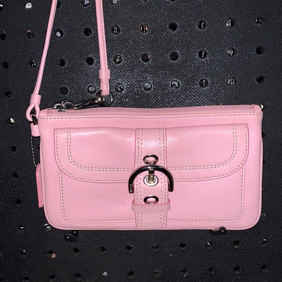 Coach Handbags - Coach Wristlet